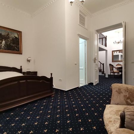 Aparthotel Weiss Little Palace Braszów Zewnętrze zdjęcie