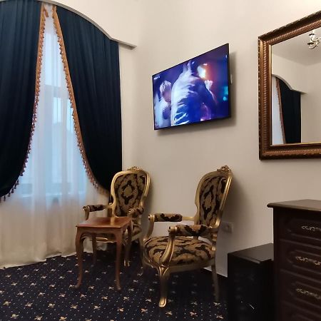 Aparthotel Weiss Little Palace Braszów Zewnętrze zdjęcie