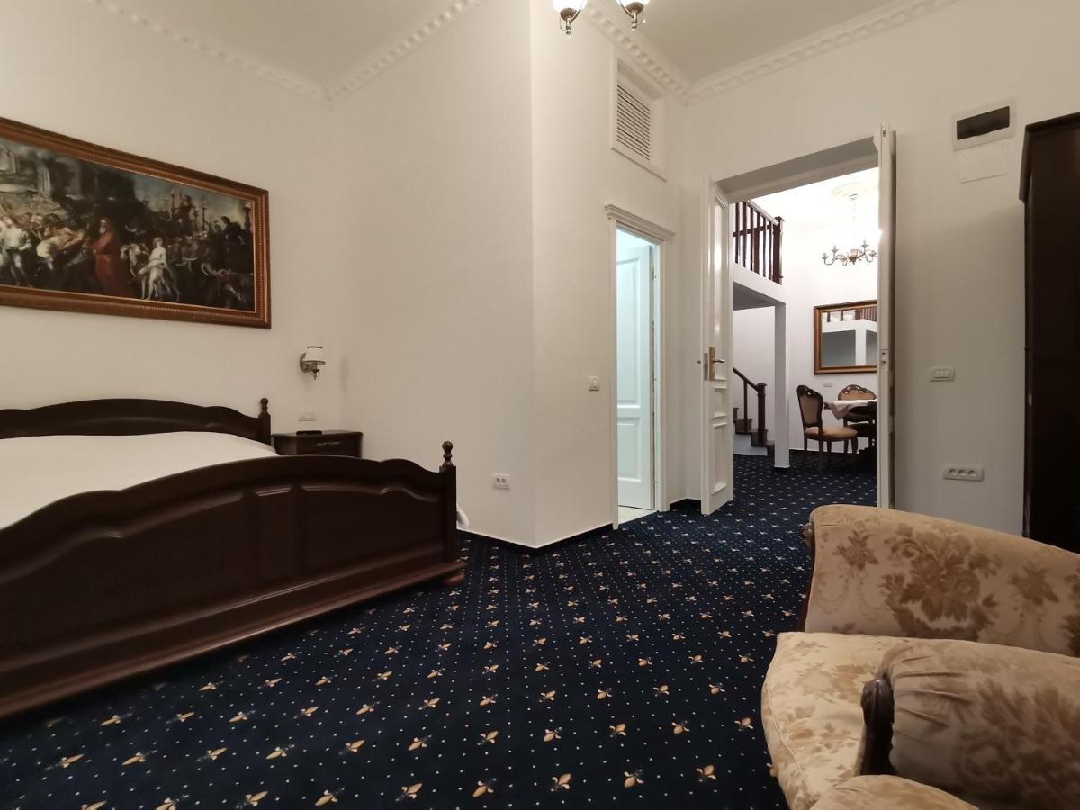 Aparthotel Weiss Little Palace Braszów Zewnętrze zdjęcie