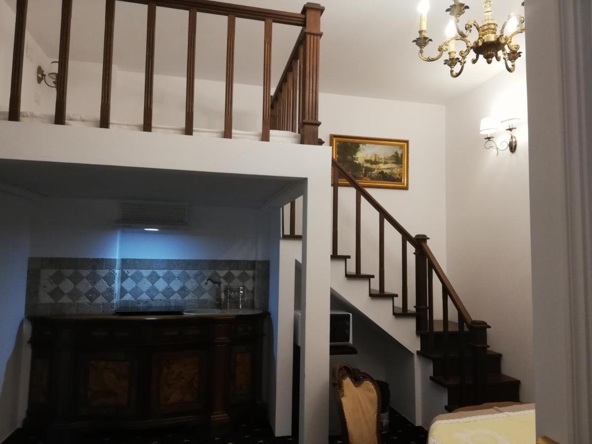 Aparthotel Weiss Little Palace Braszów Zewnętrze zdjęcie